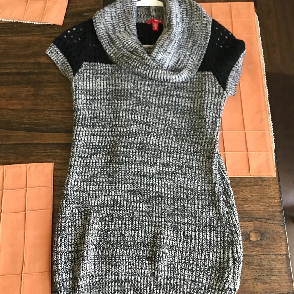 Black/gray sweater tunic